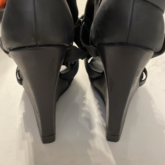 44 Joe's Jeans Helena leather suede banded gladiator peep toe platform wedge 6.5 - Picture 4 of 7